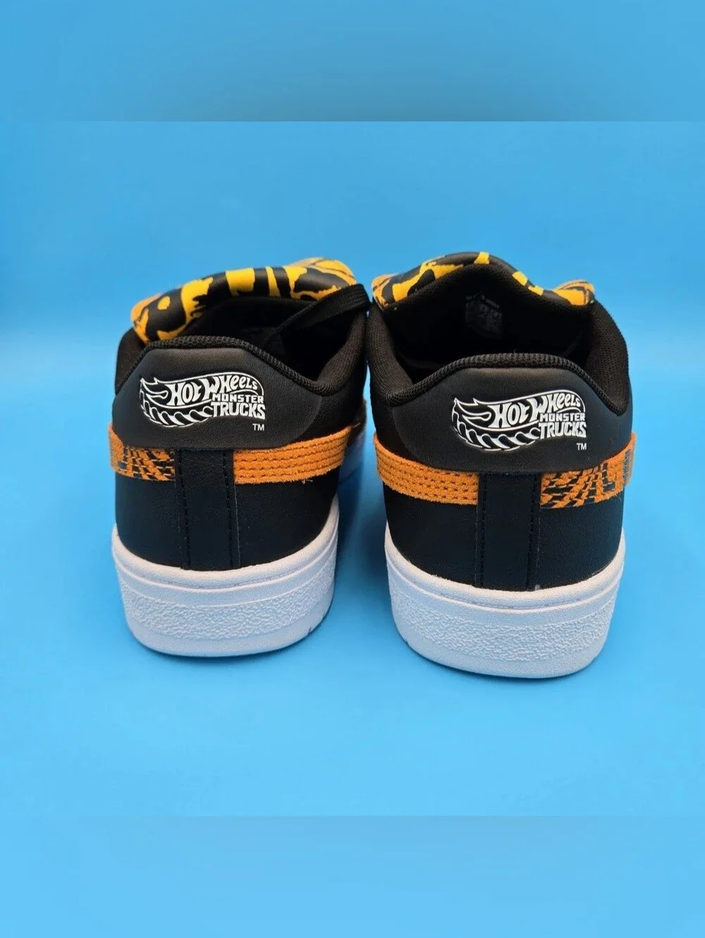 Puma CAR PRO HOT WHEELS Black Sneakers with Orange Stripe 403431 01 Kids 3.5 US